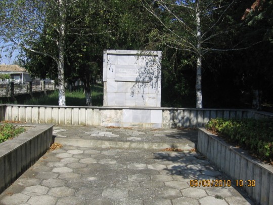 files/upload/military-monuments/Dobrichka3/Ivanovo1.jpg