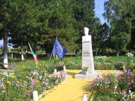 files/upload/military-monuments/Dobrichka3/Kolev1.jpg